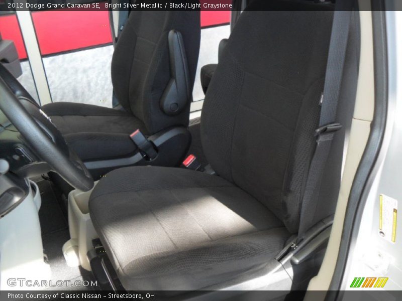 Bright Silver Metallic / Black/Light Graystone 2012 Dodge Grand Caravan SE