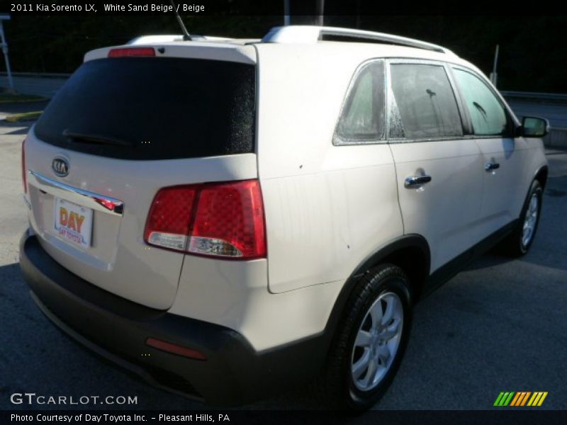 White Sand Beige / Beige 2011 Kia Sorento LX