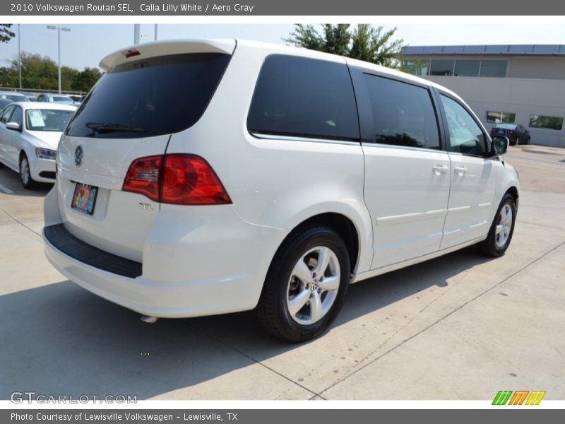 Calla Lilly White / Aero Gray 2010 Volkswagen Routan SEL