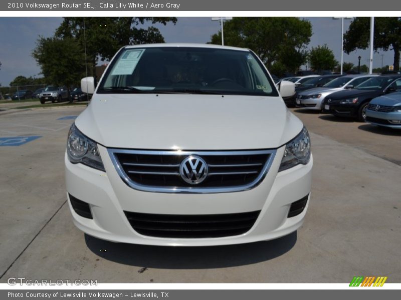 Calla Lilly White / Aero Gray 2010 Volkswagen Routan SEL