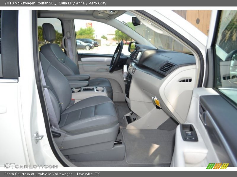 Calla Lilly White / Aero Gray 2010 Volkswagen Routan SEL
