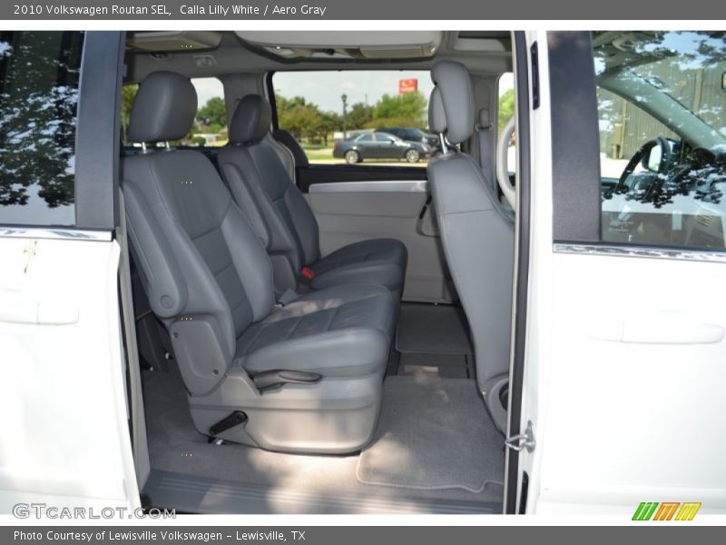 Calla Lilly White / Aero Gray 2010 Volkswagen Routan SEL