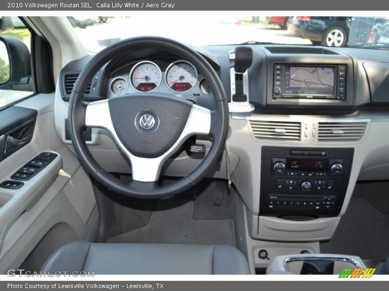 Calla Lilly White / Aero Gray 2010 Volkswagen Routan SEL