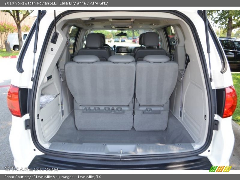 Calla Lilly White / Aero Gray 2010 Volkswagen Routan SEL