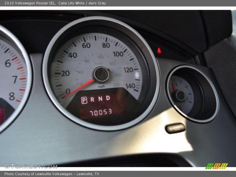 Calla Lilly White / Aero Gray 2010 Volkswagen Routan SEL