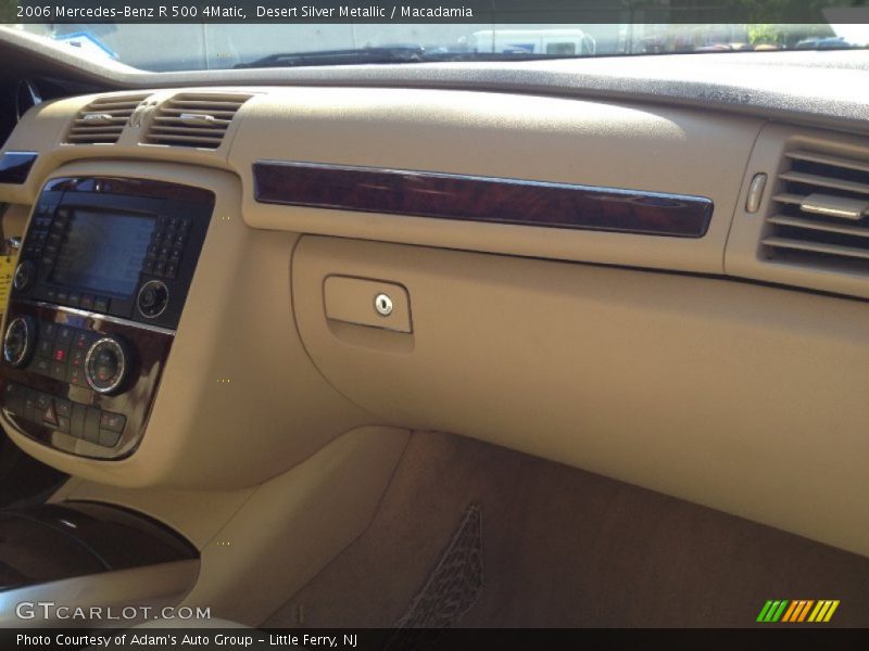 Desert Silver Metallic / Macadamia 2006 Mercedes-Benz R 500 4Matic