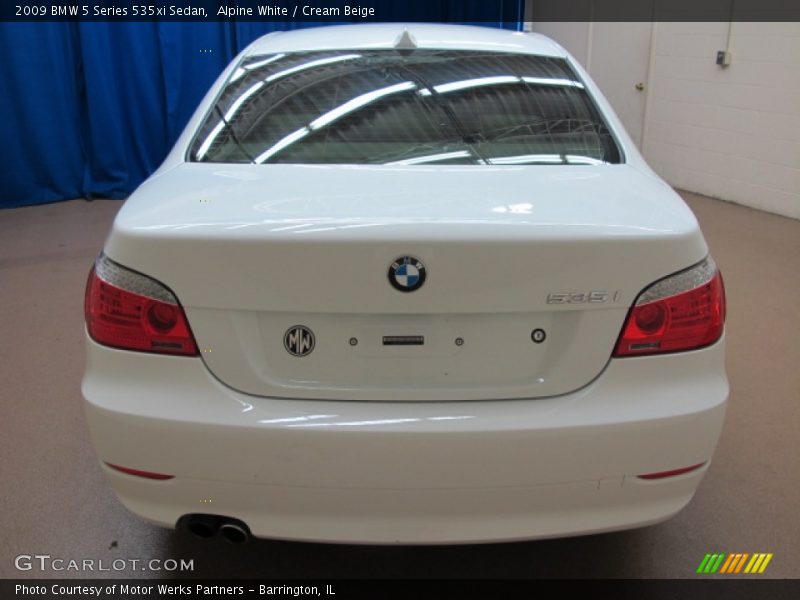 Alpine White / Cream Beige 2009 BMW 5 Series 535xi Sedan