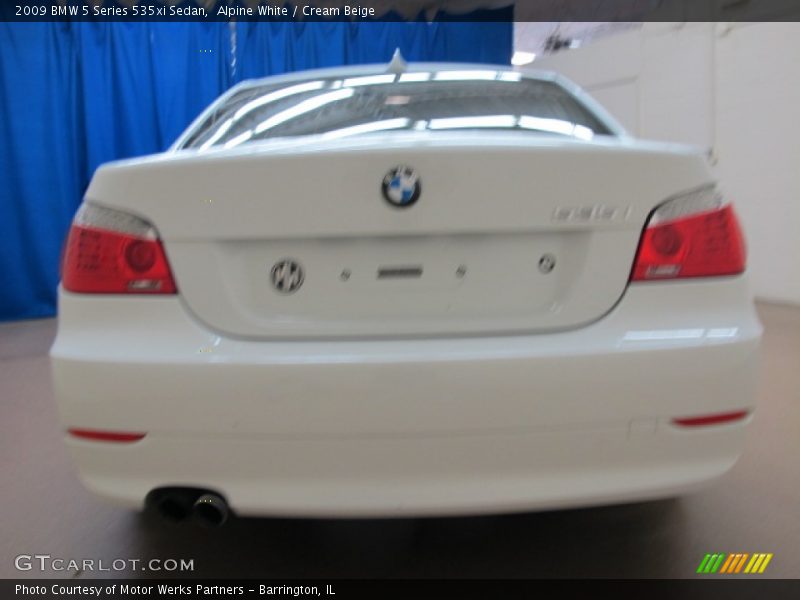 Alpine White / Cream Beige 2009 BMW 5 Series 535xi Sedan