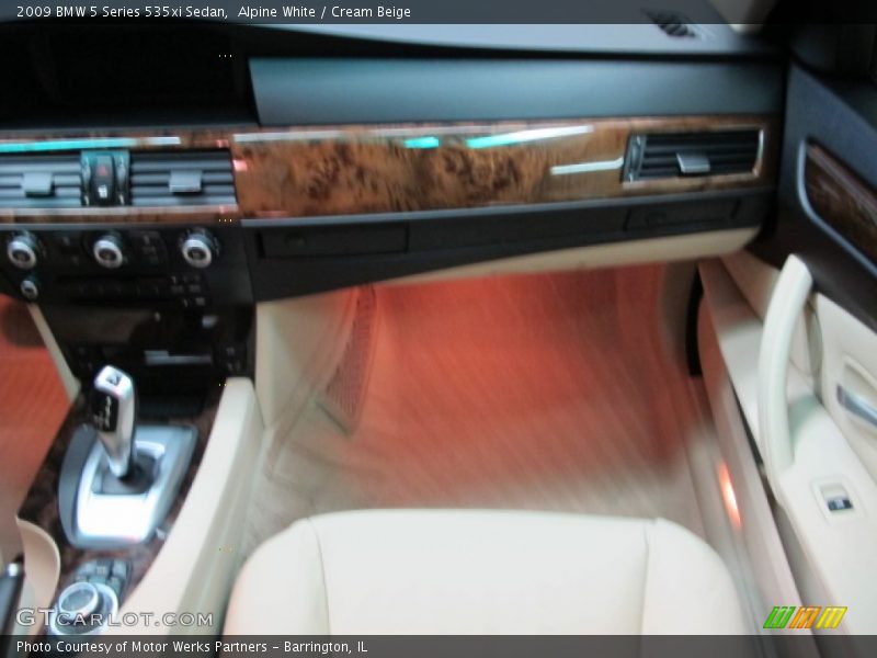 Alpine White / Cream Beige 2009 BMW 5 Series 535xi Sedan