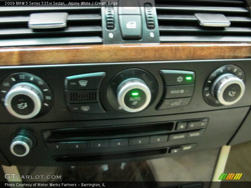 Alpine White / Cream Beige 2009 BMW 5 Series 535xi Sedan