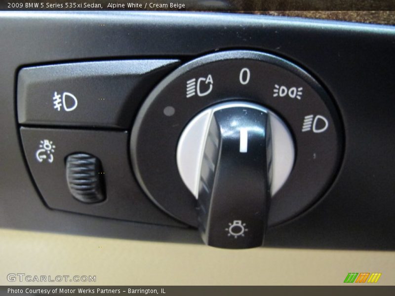 Alpine White / Cream Beige 2009 BMW 5 Series 535xi Sedan