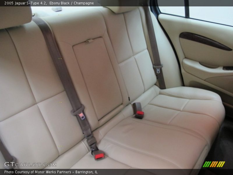 Ebony Black / Champagne 2005 Jaguar S-Type 4.2