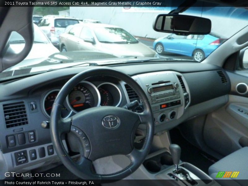 Magnetic Gray Metallic / Graphite Gray 2011 Toyota Tacoma V6 SR5 Access Cab 4x4