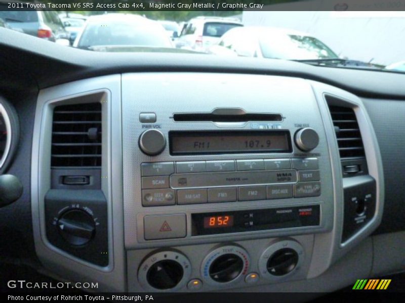 Magnetic Gray Metallic / Graphite Gray 2011 Toyota Tacoma V6 SR5 Access Cab 4x4