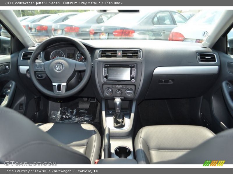 Platinum Gray Metallic / Titan Black 2014 Volkswagen Jetta SE Sedan