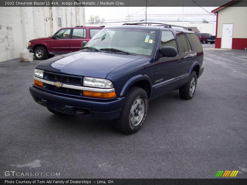Indigo Blue Metallic / Medium Gray 2002 Chevrolet Blazer LS 4x4