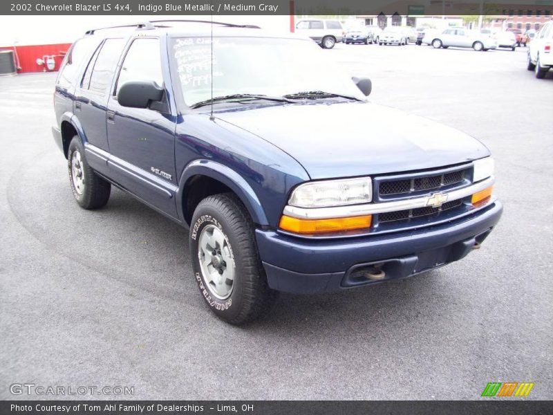 Indigo Blue Metallic / Medium Gray 2002 Chevrolet Blazer LS 4x4
