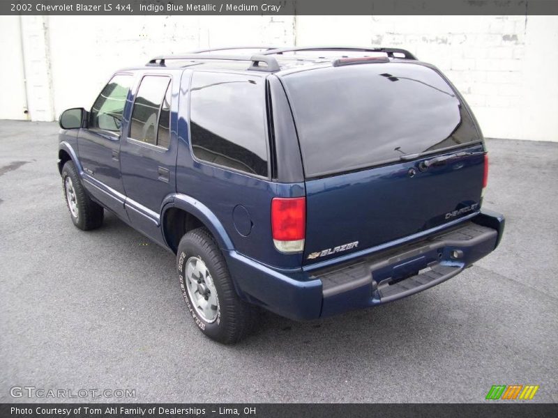Indigo Blue Metallic / Medium Gray 2002 Chevrolet Blazer LS 4x4