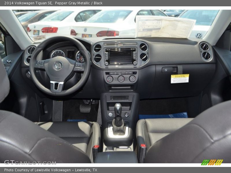 Pepper Gray Metallic / Black 2014 Volkswagen Tiguan SE
