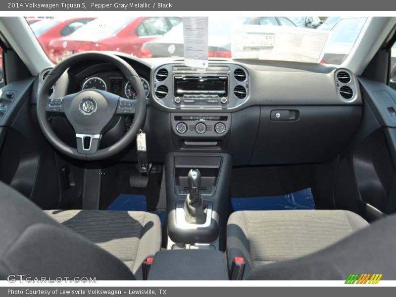 Pepper Gray Metallic / Black 2014 Volkswagen Tiguan S
