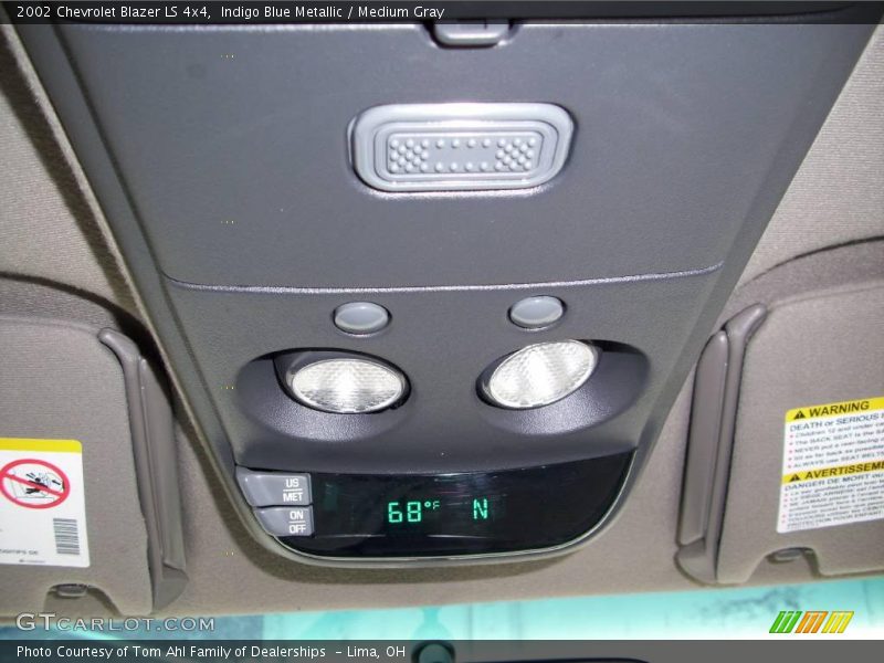 Indigo Blue Metallic / Medium Gray 2002 Chevrolet Blazer LS 4x4
