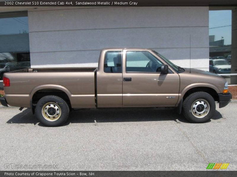 Sandalwood Metallic / Medium Gray 2002 Chevrolet S10 Extended Cab 4x4