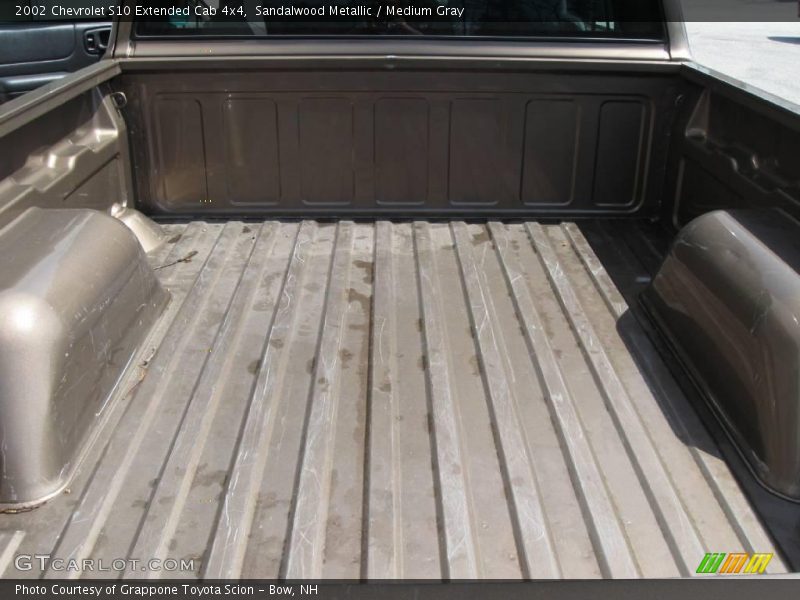 Sandalwood Metallic / Medium Gray 2002 Chevrolet S10 Extended Cab 4x4