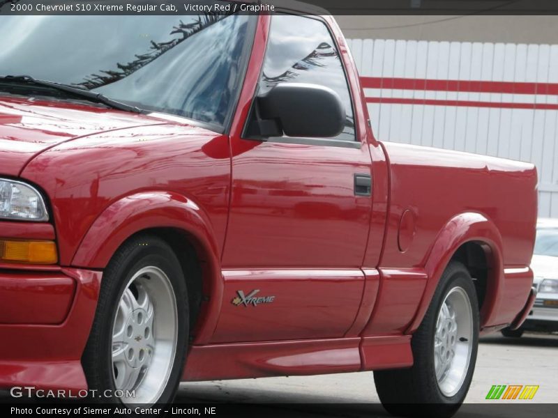 Victory Red / Graphite 2000 Chevrolet S10 Xtreme Regular Cab