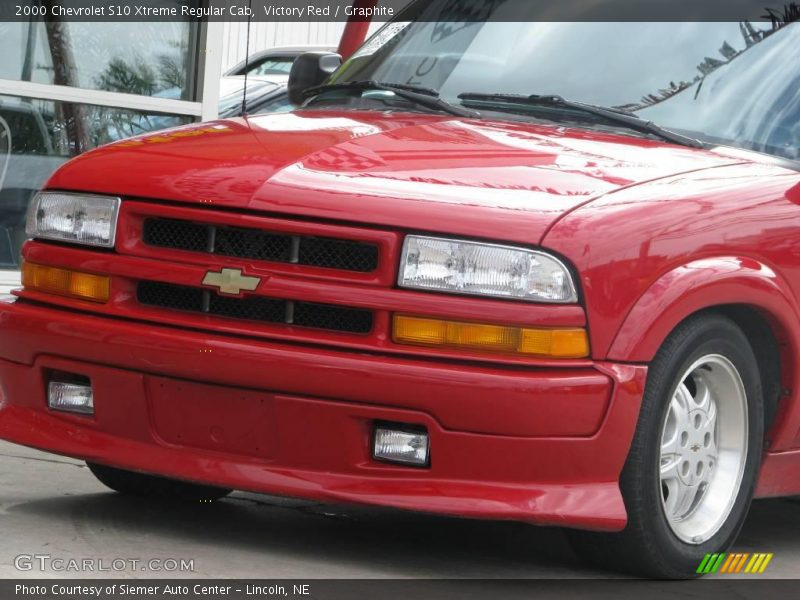 Victory Red / Graphite 2000 Chevrolet S10 Xtreme Regular Cab