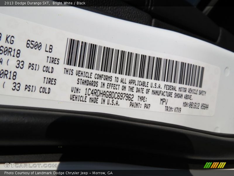 Bright White / Black 2013 Dodge Durango SXT