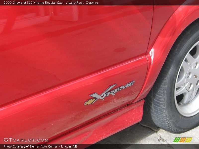 Victory Red / Graphite 2000 Chevrolet S10 Xtreme Regular Cab