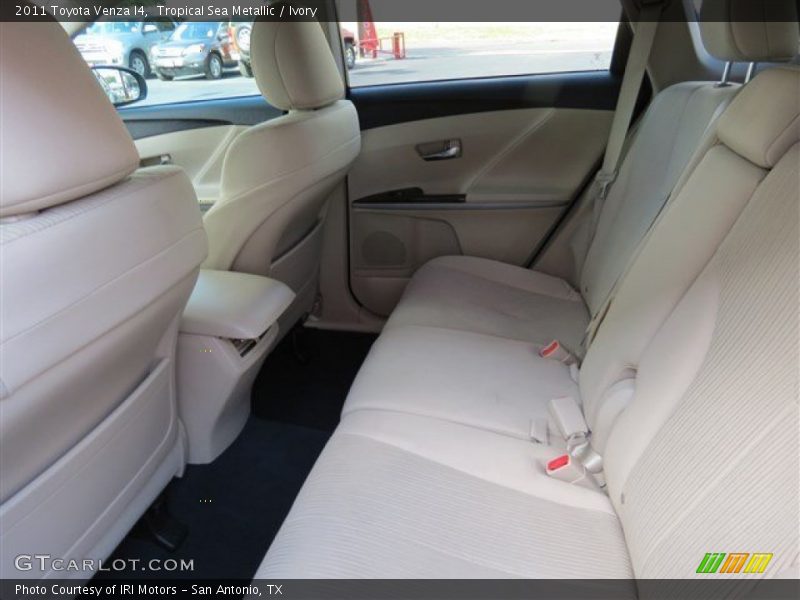 Tropical Sea Metallic / Ivory 2011 Toyota Venza I4
