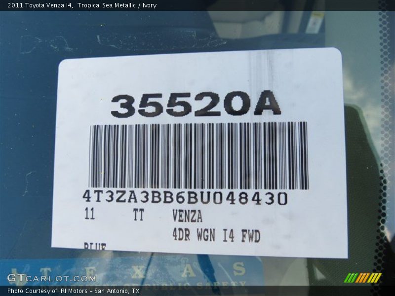 Tropical Sea Metallic / Ivory 2011 Toyota Venza I4