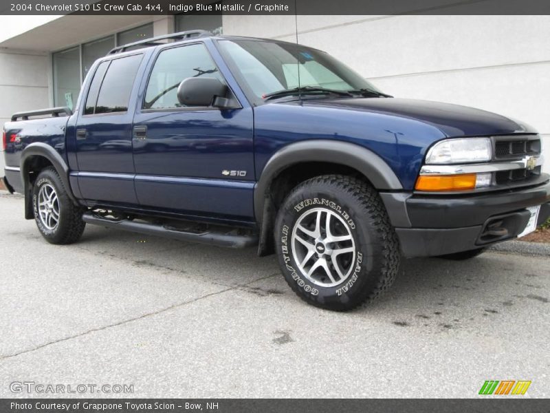 Indigo Blue Metallic / Graphite 2004 Chevrolet S10 LS Crew Cab 4x4