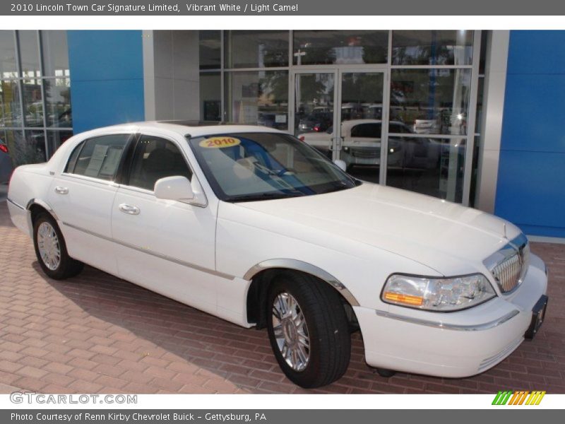 Vibrant White / Light Camel 2010 Lincoln Town Car Signature Limited