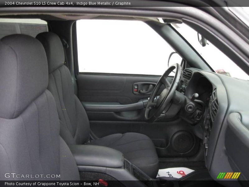 Indigo Blue Metallic / Graphite 2004 Chevrolet S10 LS Crew Cab 4x4
