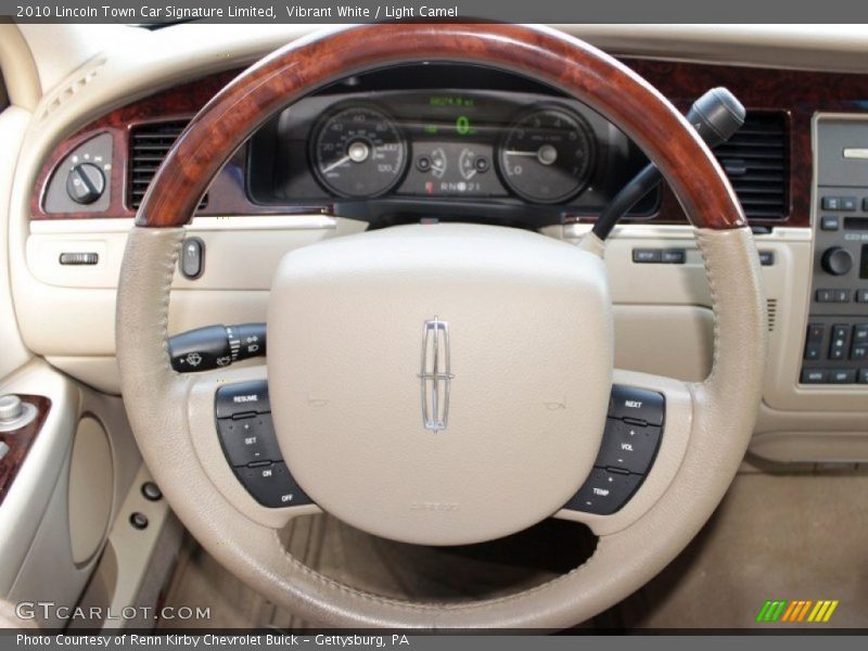 Vibrant White / Light Camel 2010 Lincoln Town Car Signature Limited