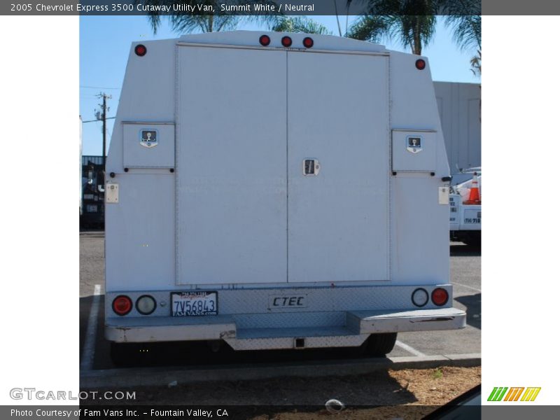 Summit White / Neutral 2005 Chevrolet Express 3500 Cutaway Utility Van
