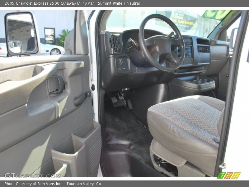 Summit White / Neutral 2005 Chevrolet Express 3500 Cutaway Utility Van