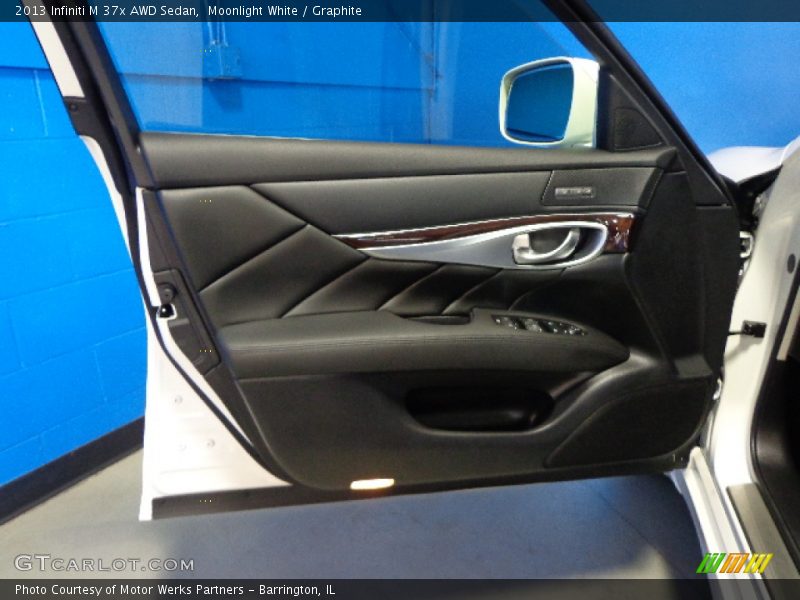 Moonlight White / Graphite 2013 Infiniti M 37x AWD Sedan