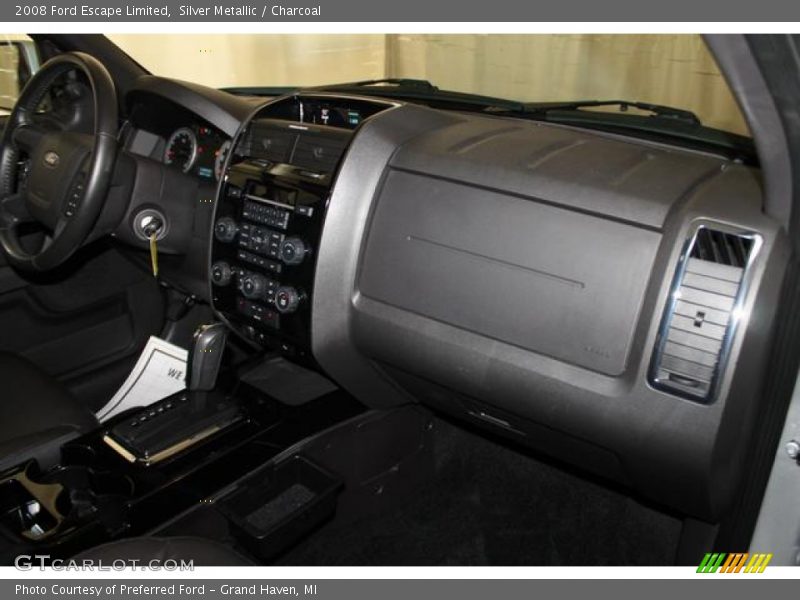 Silver Metallic / Charcoal 2008 Ford Escape Limited