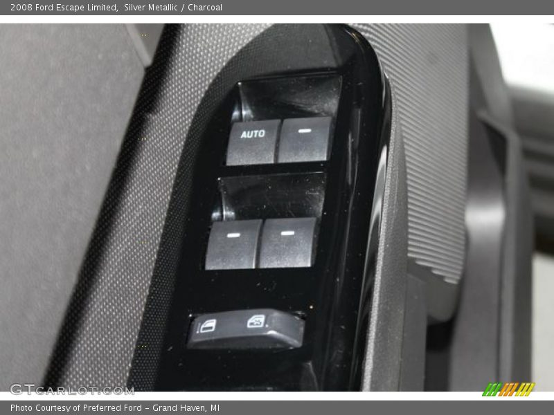 Silver Metallic / Charcoal 2008 Ford Escape Limited