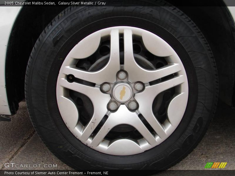 Galaxy Silver Metallic / Gray 2005 Chevrolet Malibu Sedan