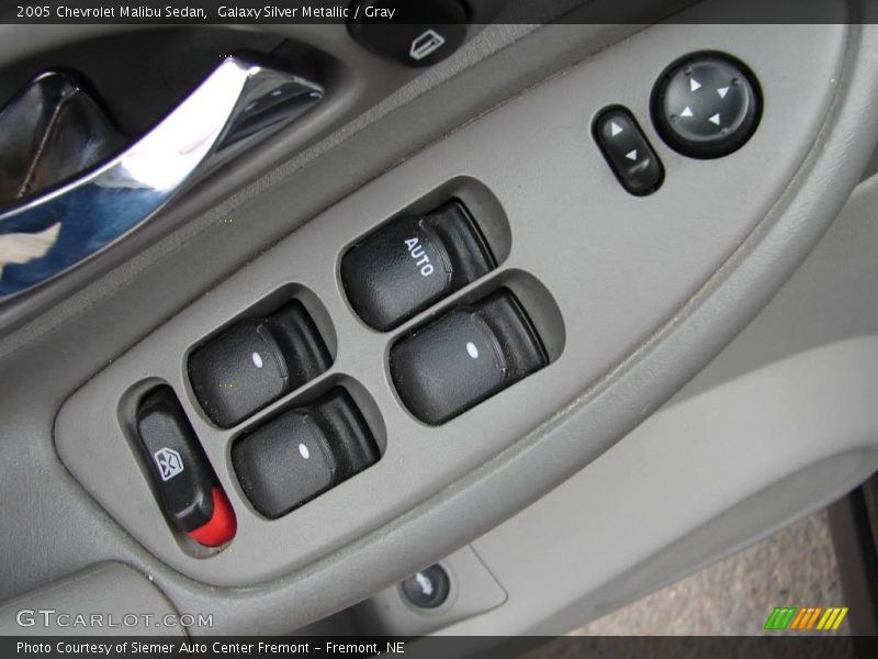 Galaxy Silver Metallic / Gray 2005 Chevrolet Malibu Sedan