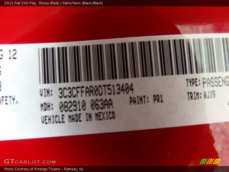 Rosso (Red) / Nero/Nero (Black/Black) 2013 Fiat 500 Pop