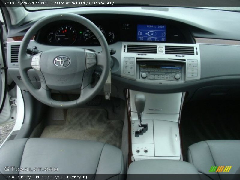 Blizzard White Pearl / Graphite Gray 2010 Toyota Avalon XLS