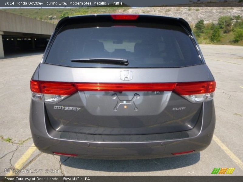 Modern Steel Metallic / Truffle 2014 Honda Odyssey Touring Elite