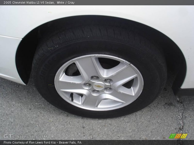 White / Gray 2005 Chevrolet Malibu LS V6 Sedan