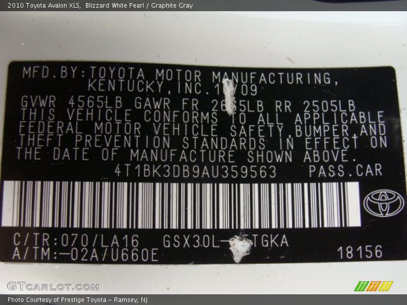 Blizzard White Pearl / Graphite Gray 2010 Toyota Avalon XLS