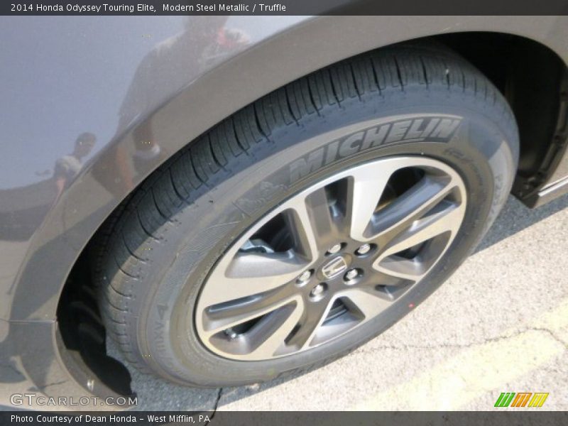 Modern Steel Metallic / Truffle 2014 Honda Odyssey Touring Elite